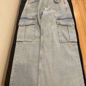 Agolde , size 24 light wash cargo jeans